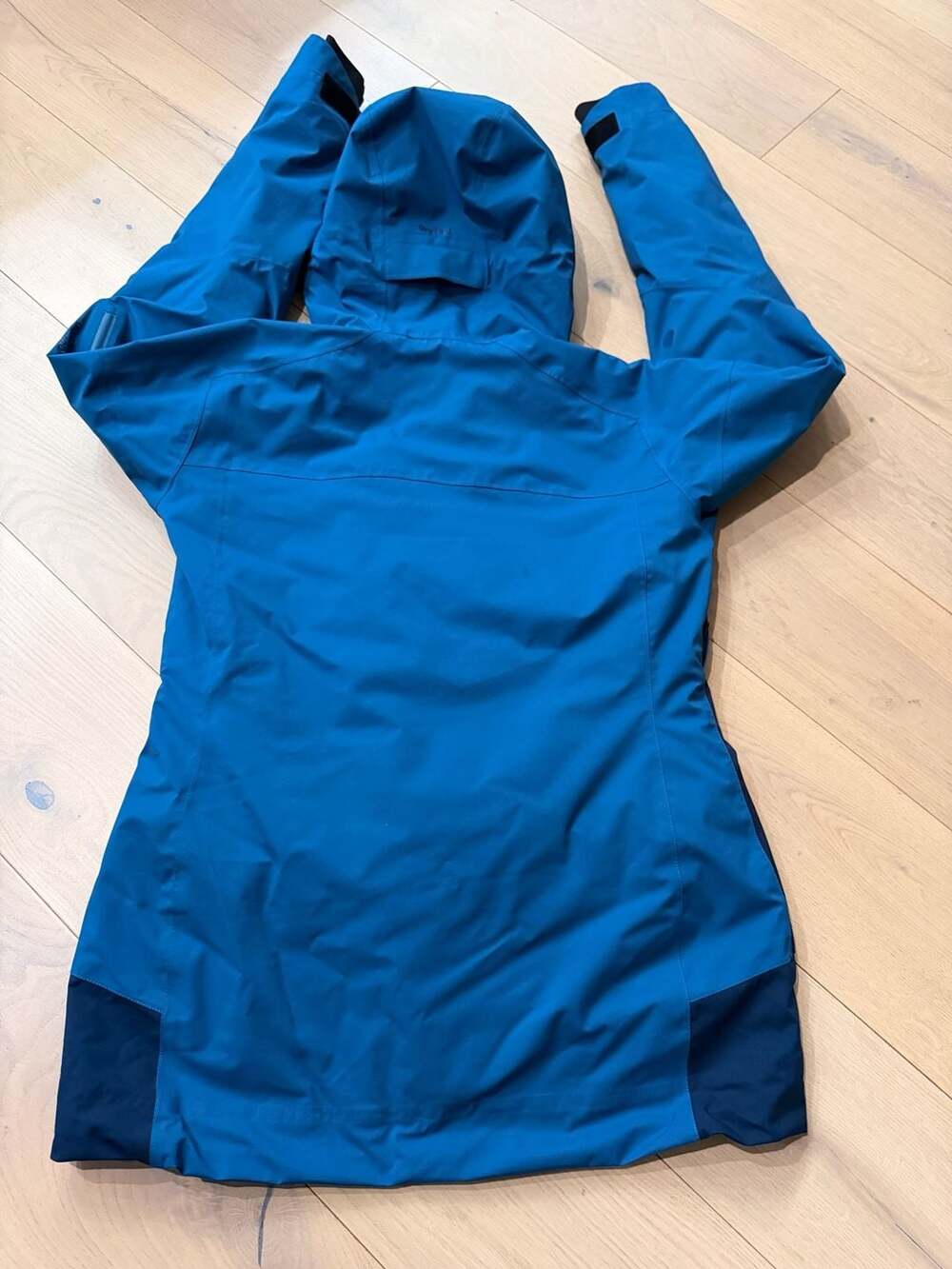Sweet Protection Women's Salvation DryZeal Insulated Ski Jacket - Blue/Navy - Picture 10 of 13